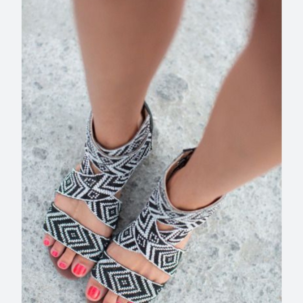 Matt Bernson Delphine Demi Wedge Tribal Beaded Leather Sandals Size 6